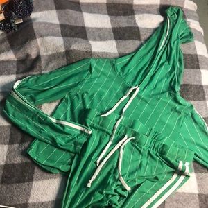 Green Athletic Set